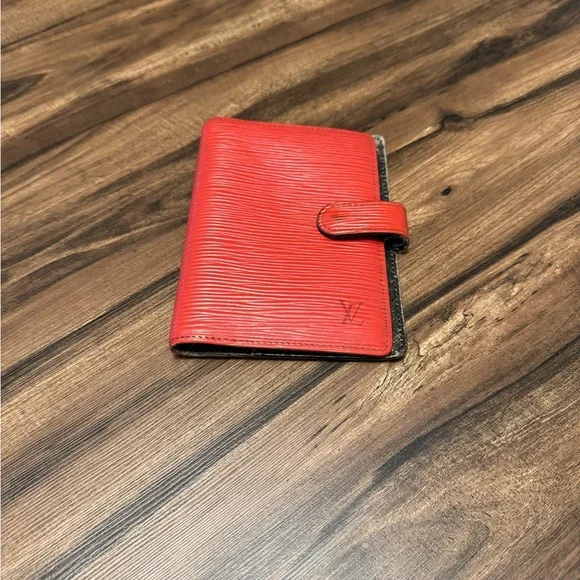 Authentic LV Epi Leather PM agenda - preloved Louis Vuitton - Picture 3 of 12